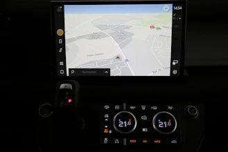 https://vehicle.imgix.net/4452820/70be81aa-7e94-4a55-b3d6-c65022cda7b4.jpg