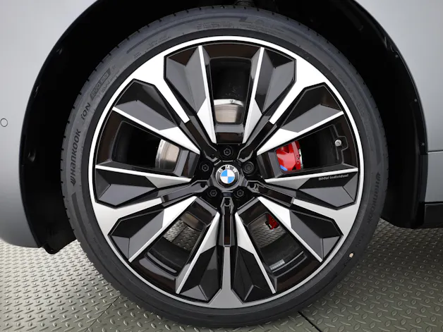 BMW iX xDrive60