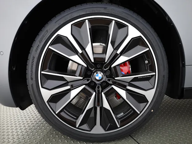 BMW iX xDrive60