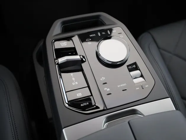 BMW iX xDrive60