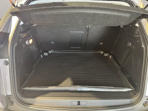 PEUGEOT 3008 1.5 BlueHDi Allure