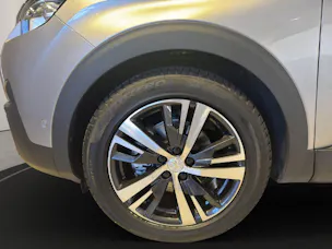 PEUGEOT 3008 1.5 BlueHDi Allure