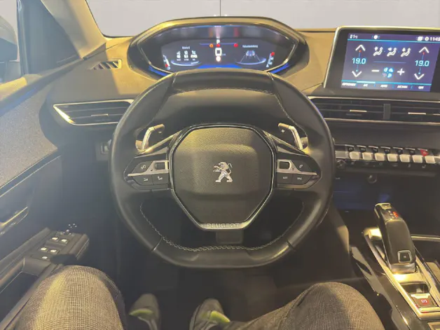 PEUGEOT 3008 1.5 BlueHDi Allure