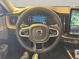 VOLVO XC60 2.0 T6 TE Ultra Dark eAWD