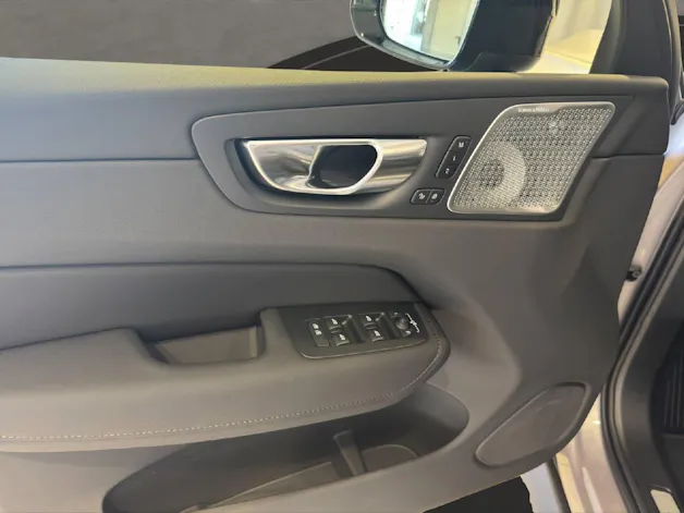 VOLVO XC60 2.0 T6 TE Ultra Dark eAWD Demo AH