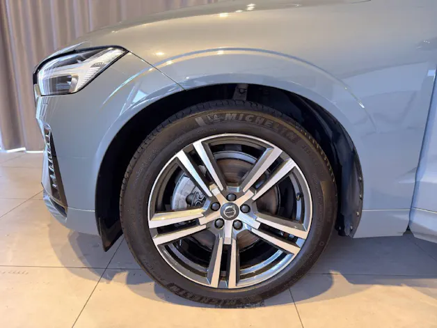 VOLVO XC60 2.0 B5 MH R-Design AWD