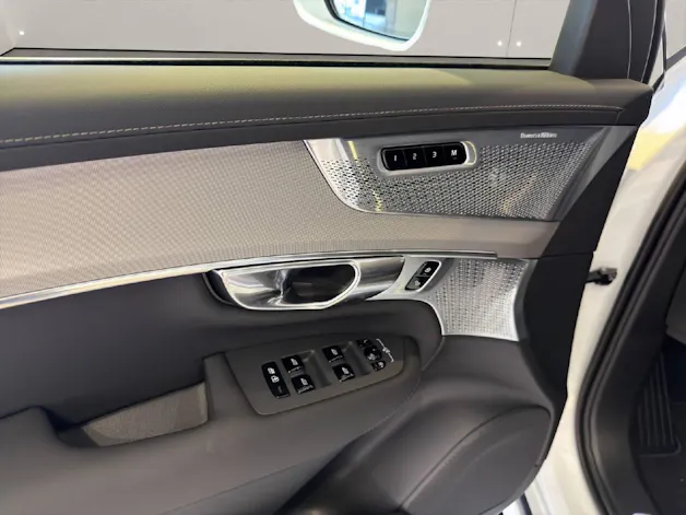VOLVO XC90 2.0 T8 TE Ultra Dark eAWD XCLUSIVE MY27