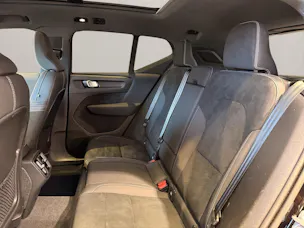 VOLVO XC40 2.0 B4 MH Ultimate Dark AWD
