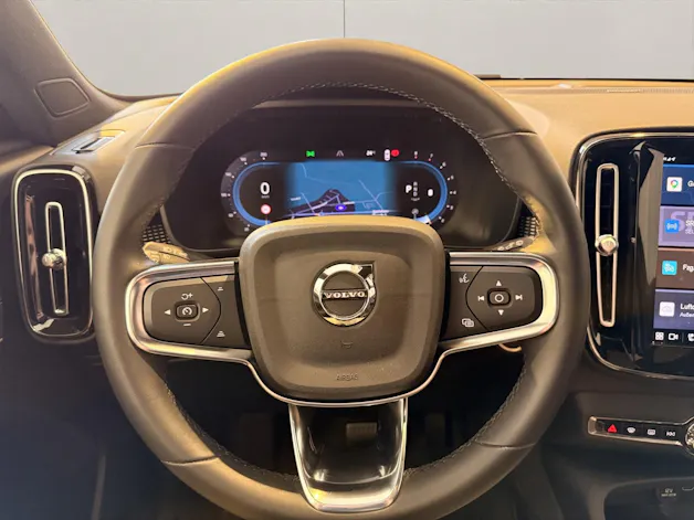 VOLVO XC40 2.0 B4 MH Ultimate Dark AWD