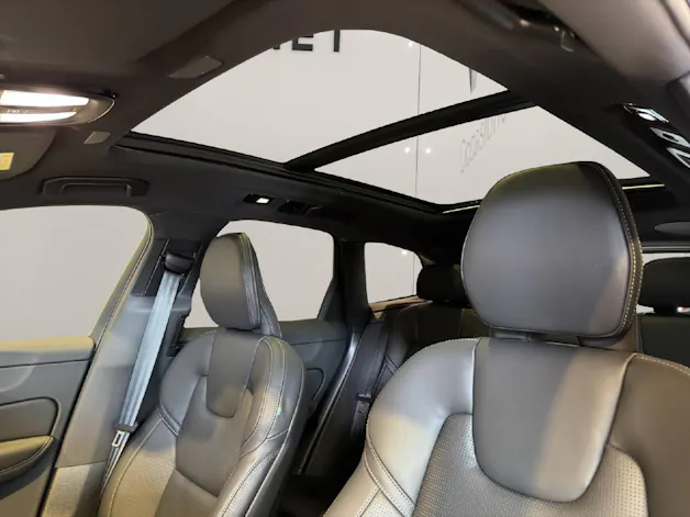 VOLVO XC60 2.0 T8 TE Ultra Dark eAWD