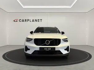 VOLVO XC40 2.0 B3 MH Plus Dark