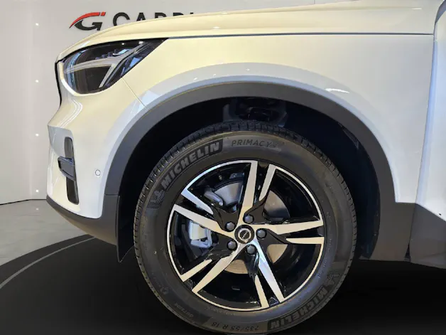 VOLVO XC40 2.0 B3 MH Plus Dark