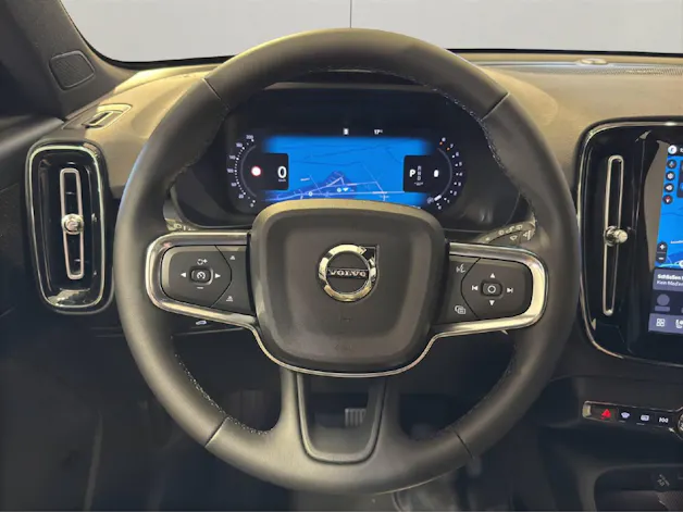 VOLVO XC40 2.0 B3 MH Plus Dark