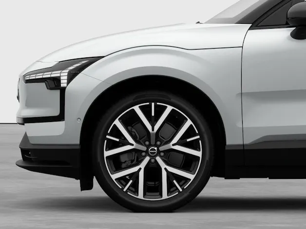 VOLVO EX30 P8 Ultra AWD