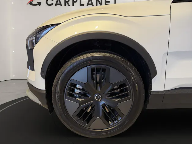 VOLVO EX30 CC P8 Plus AWD