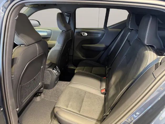 VOLVO EX40 Twin Black Edition AWD