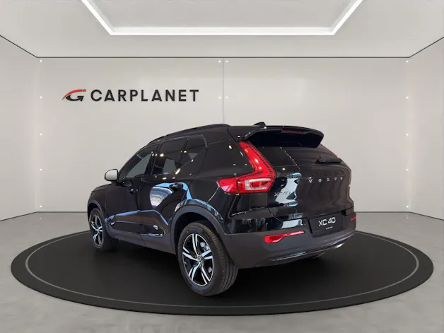 VOLVO XC40 2.0 B3 MH Plus Dark