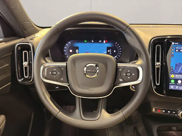 VOLVO XC40 2.0 B3 MH Plus Dark