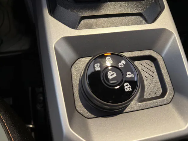 DACIA Duster 1.2 Hybrid Extreme 4WD Tageseinlösung