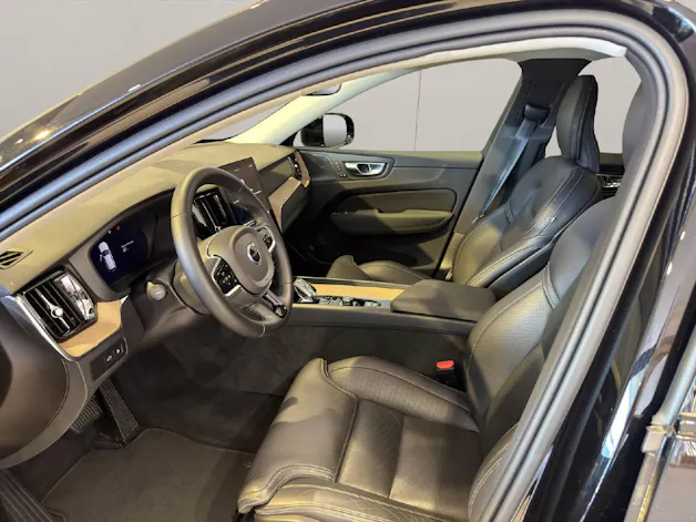 VOLVO XC60 2.0 T6 TE Plus Dark eAWD