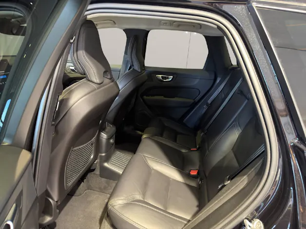 VOLVO XC60 2.0 T6 TE Plus Dark eAWD
