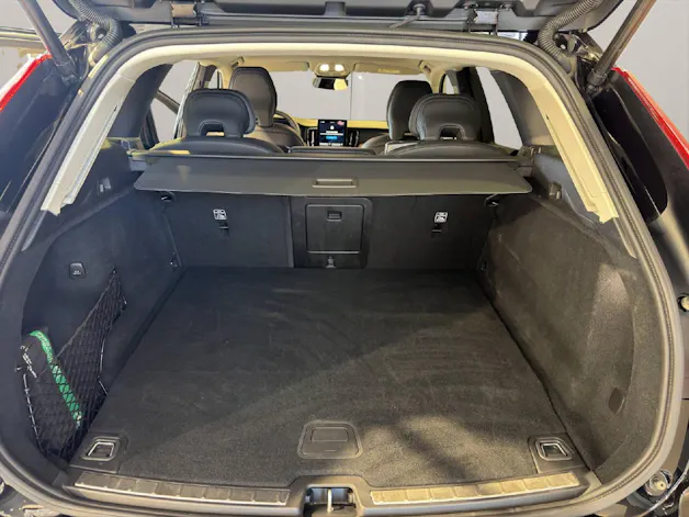 VOLVO XC60 2.0 T6 TE Plus Dark eAWD