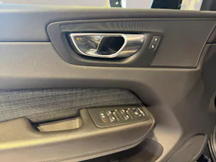 VOLVO XC60 2.0 B4 MH Core AWD