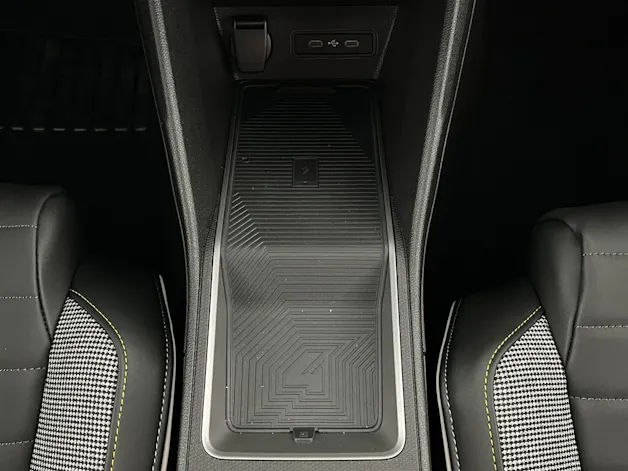RENAULT R4 E-Tech Comfort Range plein sud iconic
