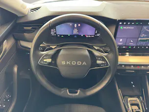 SKODA Octavia Combi 1.5 TSI Selection DSG