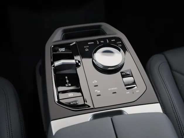 BMW iX xDrive60