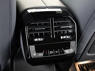 BMW iX xDrive60