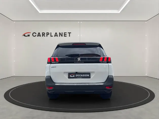 PEUGEOT 5008 1.2 PureTech Allure