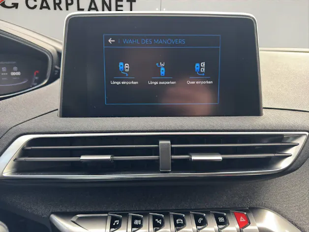 PEUGEOT 5008 1.2 PureTech Allure
