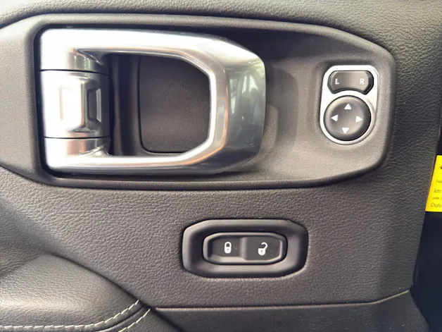 JEEP Wrangler 2.0 Turbo Sahara Unlimited 4xe