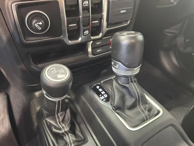 JEEP Wrangler 2.0 Turbo Sahara Unlimited 4xe
