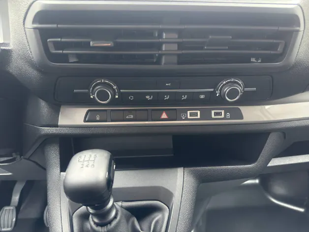 PEUGEOT Expert Kaw. Standard 1.5 BlueHDi 120 PS S/S