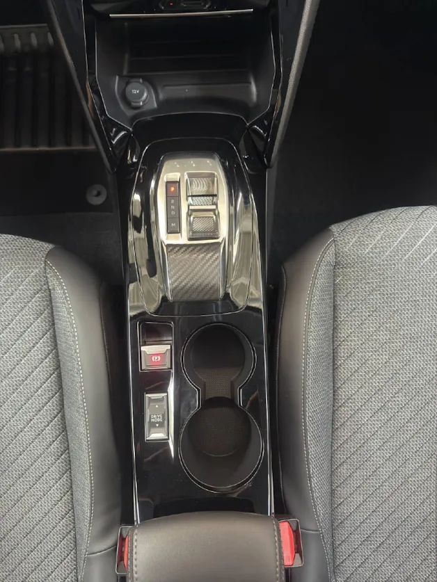 PEUGEOT 208 1.2 Hybrid 110 PS ALLURE PREMIUM AUTOMAT