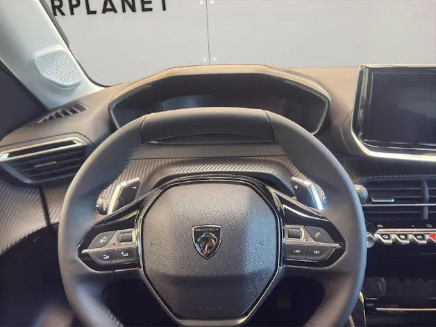 PEUGEOT 208 1.2 Hybrid 110 PS ALLURE PREMIUM AUTOMAT