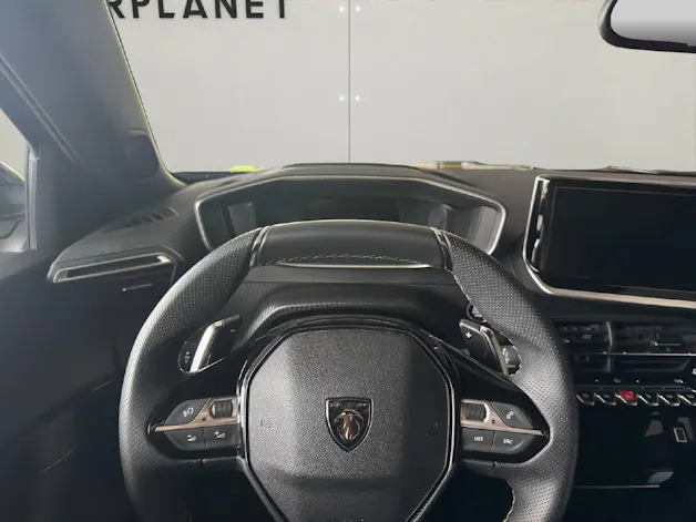 PEUGEOT 2008 1.2 Hybrid 145 PS GT