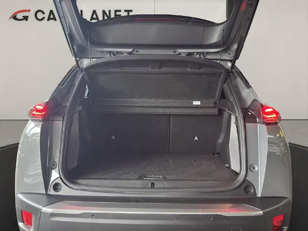 PEUGEOT 2008 1.2 Hybrid 145 PS GT
