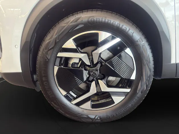 PEUGEOT 2008 1.2 Hybrid 145 Allure Premium