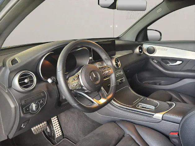 MERCEDES-BENZ GLC 300 AMG Line 4m
