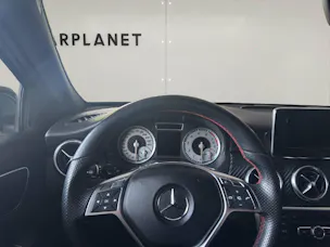 MERCEDES-BENZ A 180 AMG Line