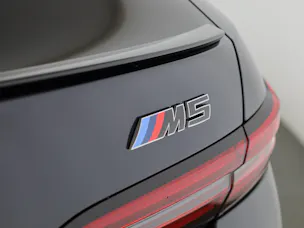BMW M5 xDrive