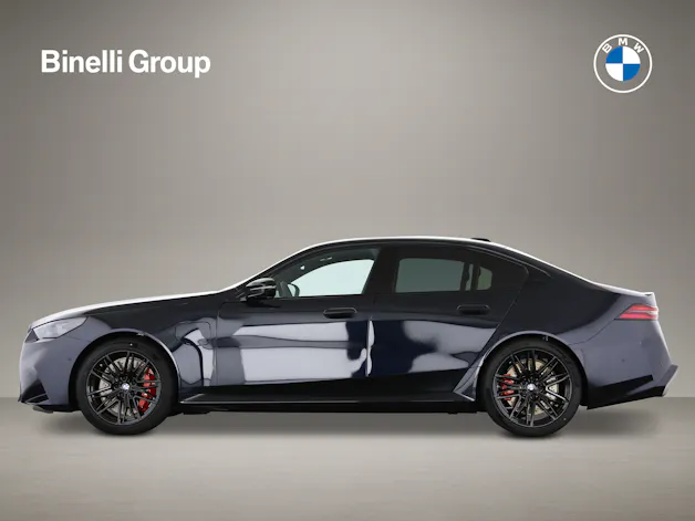 BMW M5 xDrive