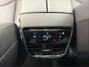 MAZDA CX-6e Takumi