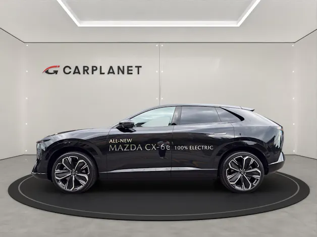 MAZDA CX-6e Takumi