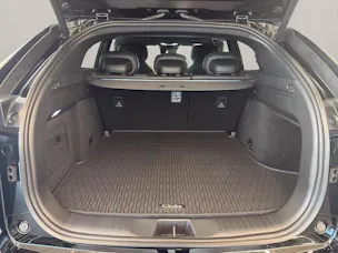 MAZDA CX-6e Takumi