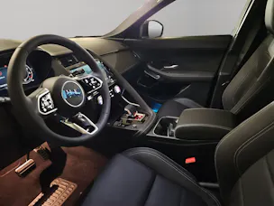 Jaguar E-Pace 1.5 T 270e R-Dynamic SE AWD
