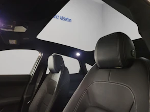 https://vehicle.imgix.net/4453093/9ea16aef-9989-4287-b1a7-34f2a97a8230.jpg